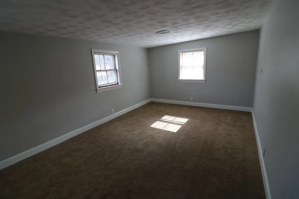 73 North Street Jaffrey NH 03452