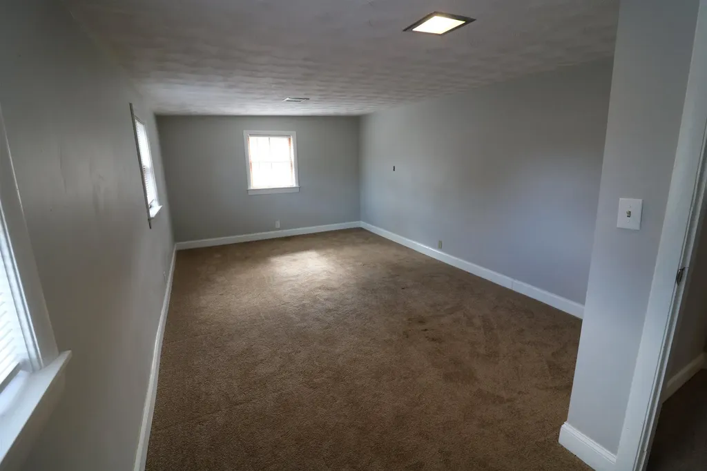 73 North Street Jaffrey NH 03452