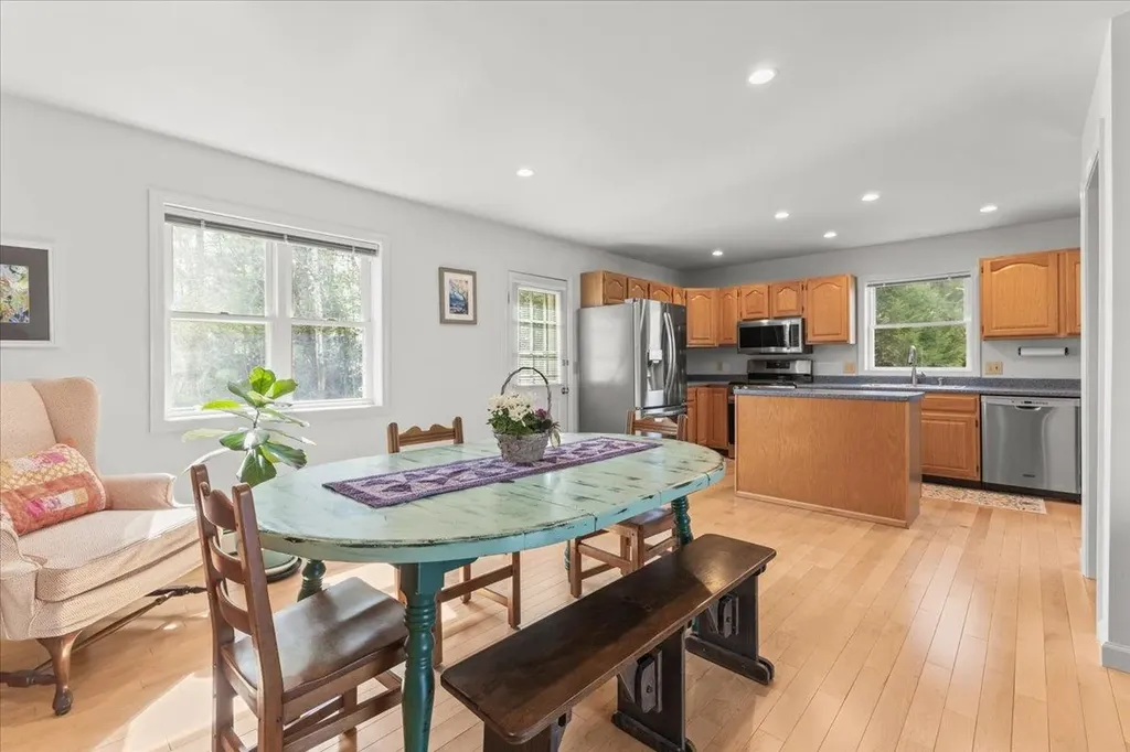 16 Joseph Lane Essex VT 05452