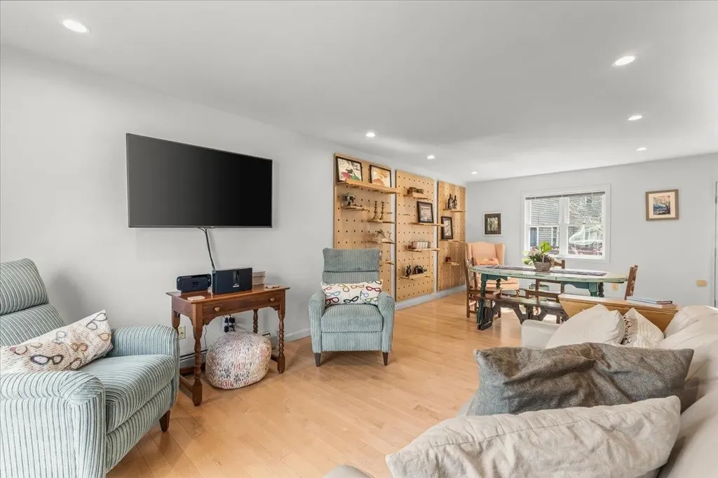 16 Joseph Lane Essex VT 05452