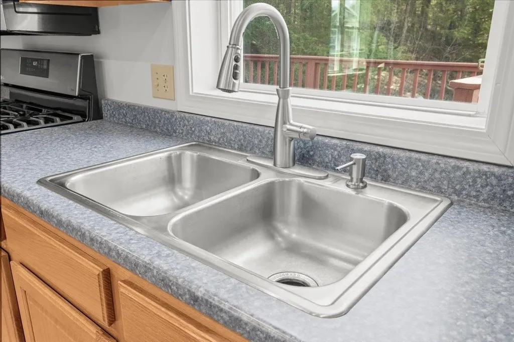 16 Joseph Lane Essex VT 05452