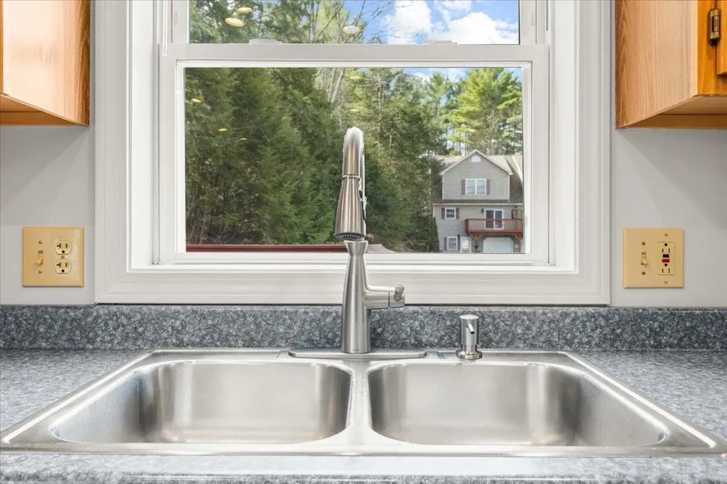 16 Joseph Lane Essex VT 05452