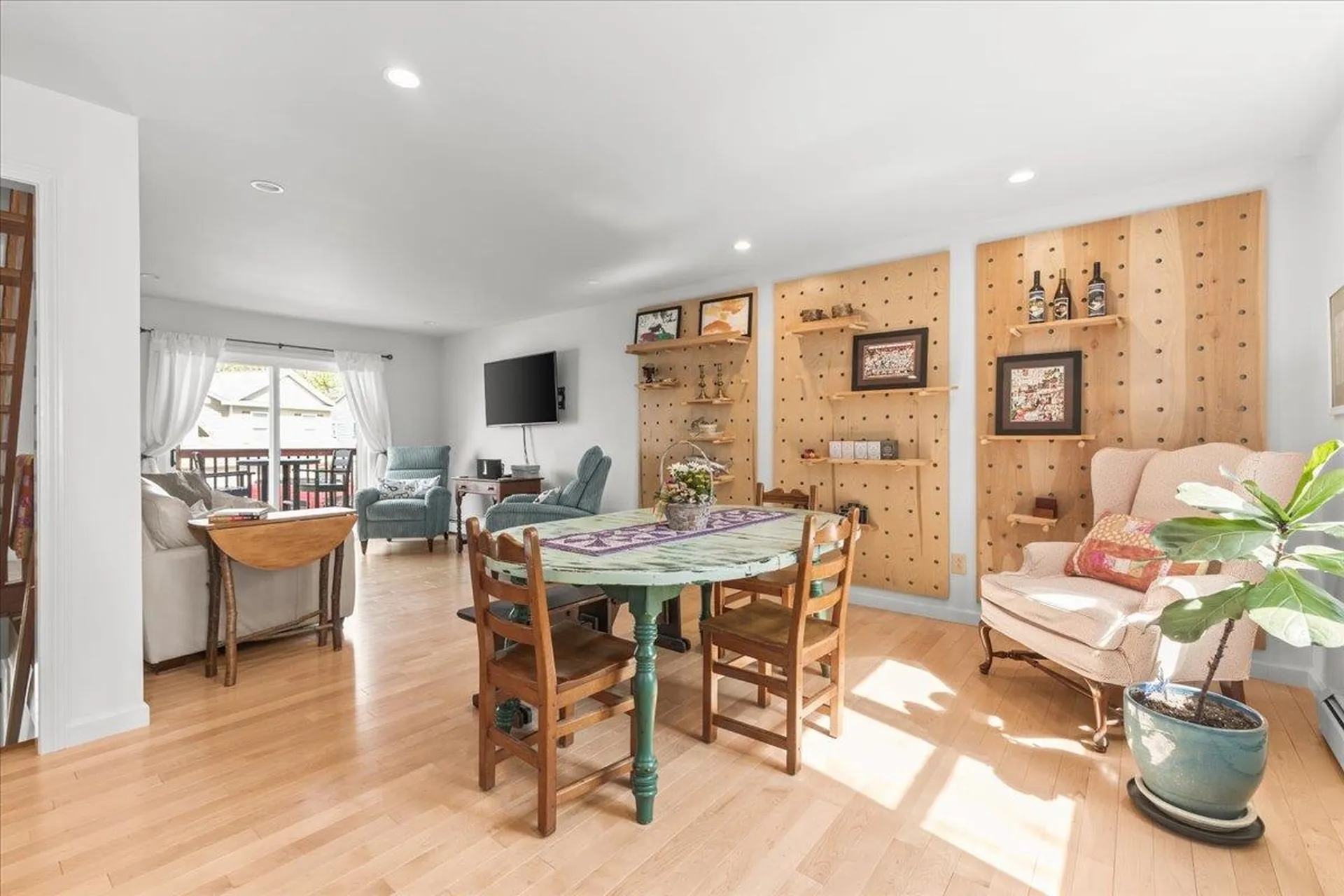 16 Joseph Lane Essex VT 05452