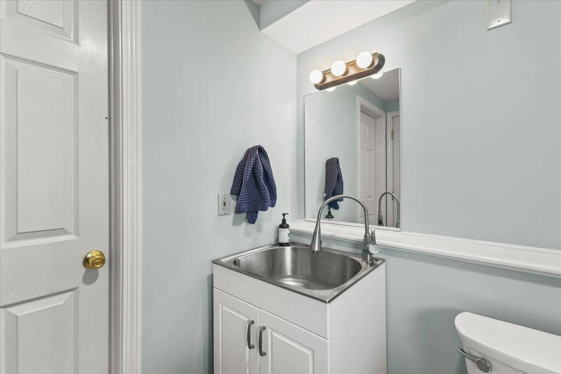 16 Joseph Lane Essex VT 05452