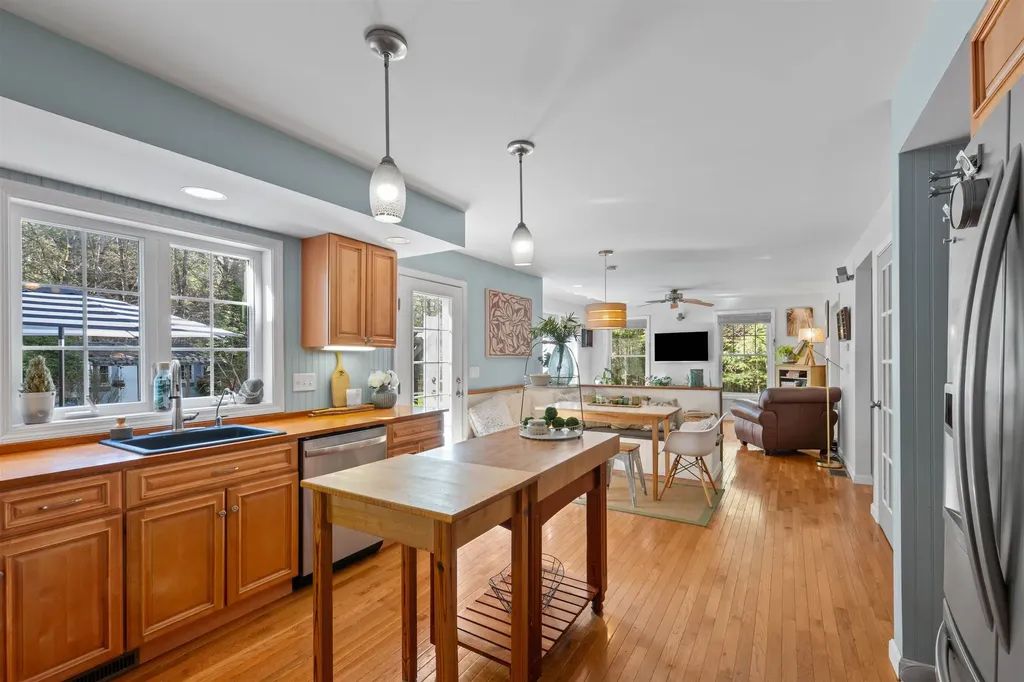 208 Benjamin Wentworth Drive Tamworth NH 03817