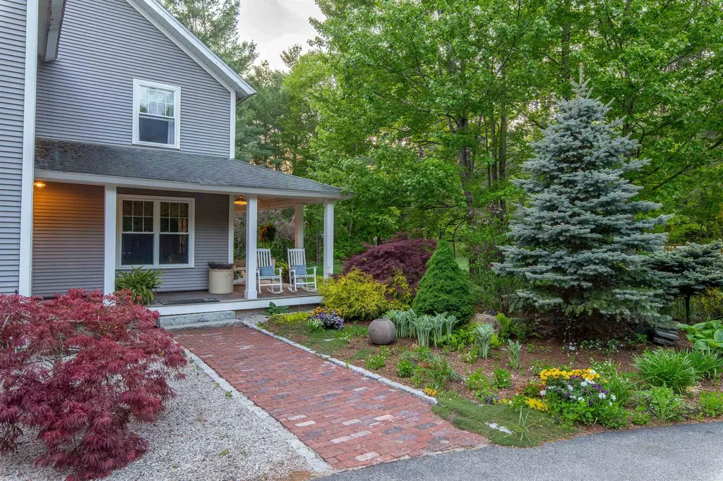208 Benjamin Wentworth Drive Tamworth NH 03817