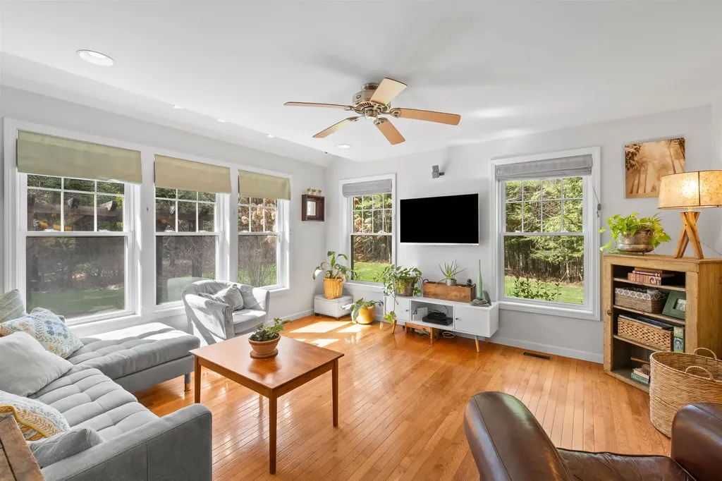 208 Benjamin Wentworth Drive Tamworth NH 03817