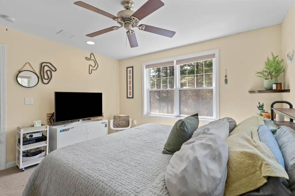 208 Benjamin Wentworth Drive Tamworth NH 03817