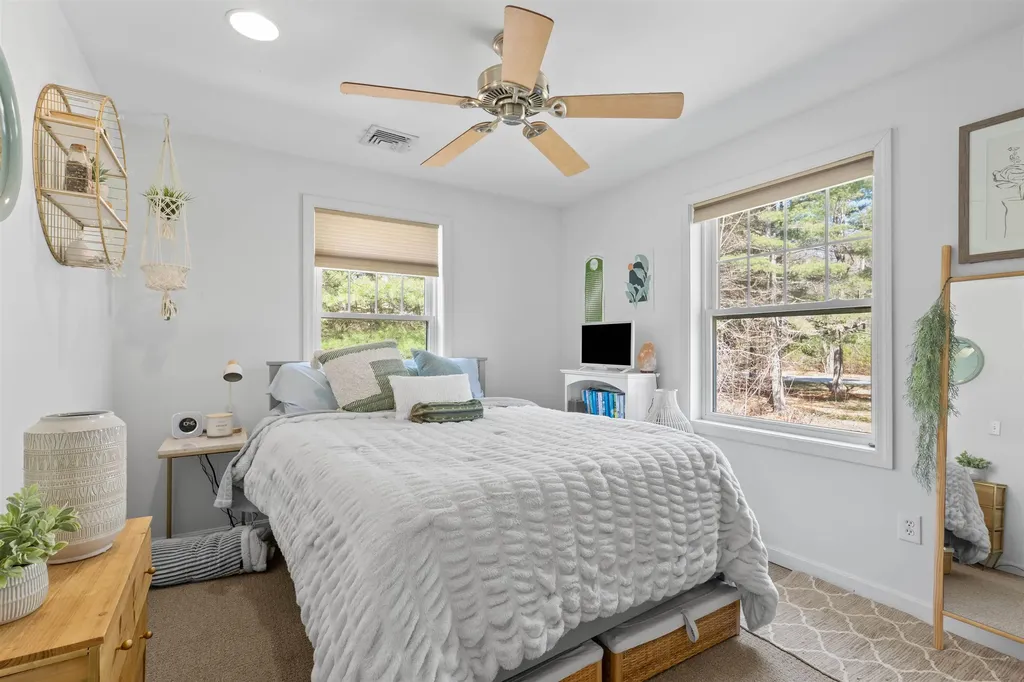 208 Benjamin Wentworth Drive Tamworth NH 03817