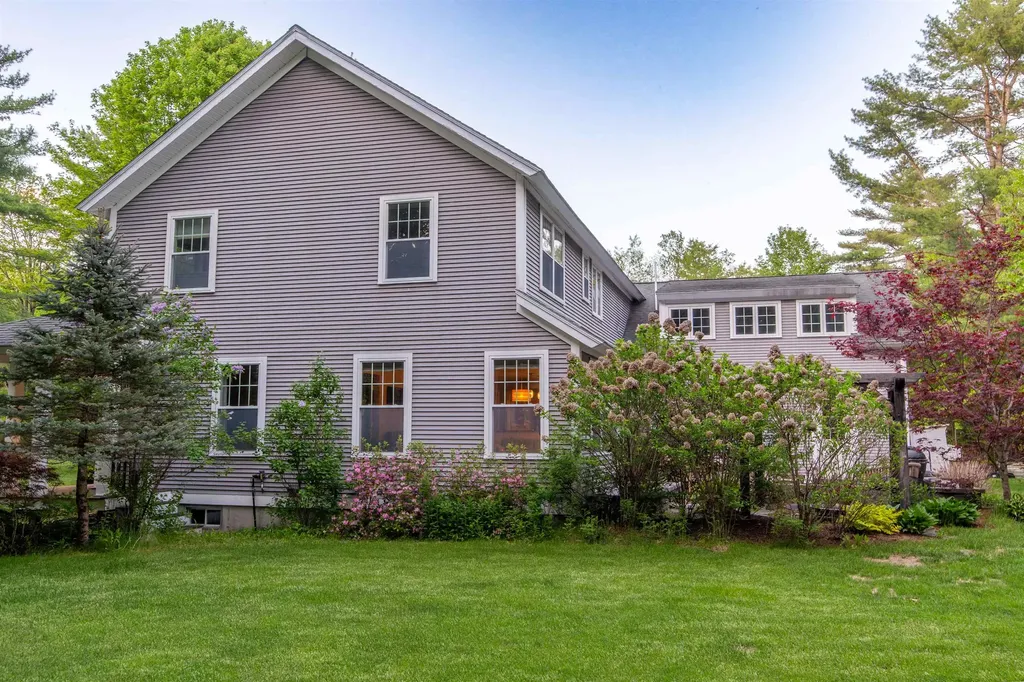 208 Benjamin Wentworth Drive Tamworth NH 03817