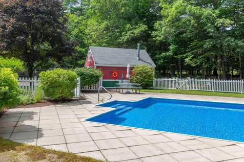 208 Benjamin Wentworth Drive Tamworth NH 03817
