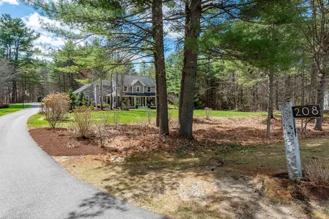 208 Benjamin Wentworth Drive Tamworth NH 03817