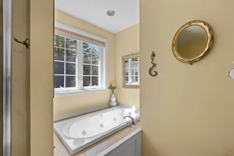 208 Benjamin Wentworth Drive Tamworth NH 03817