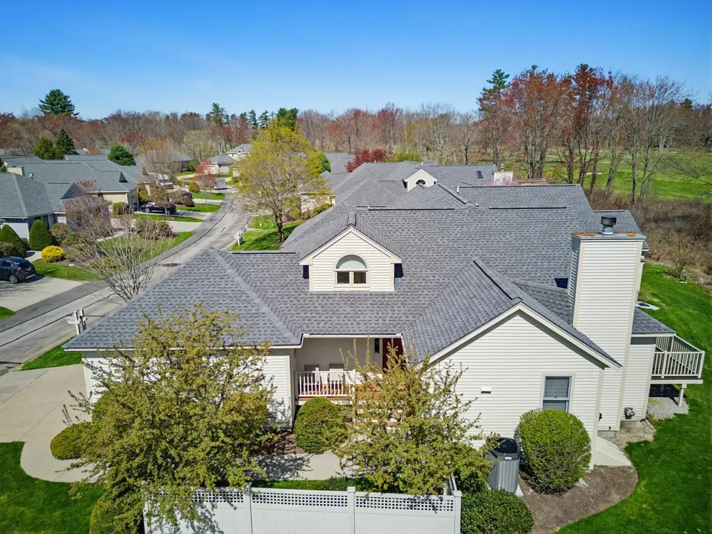 9 Pebble Beach Drive Bedford NH 03110