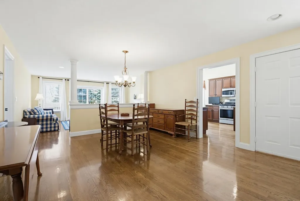 9 Pebble Beach Drive Bedford NH 03110