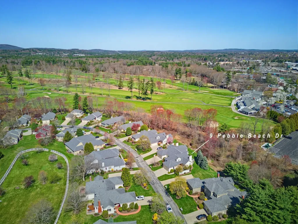 9 Pebble Beach Drive Bedford NH 03110