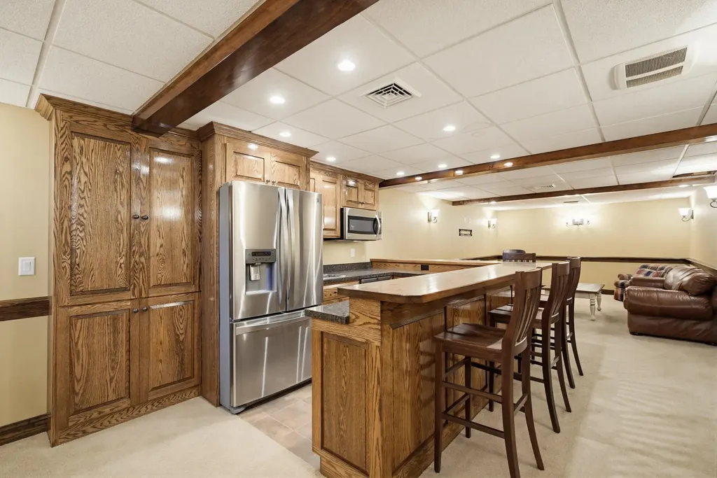 9 Pebble Beach Drive Bedford NH 03110
