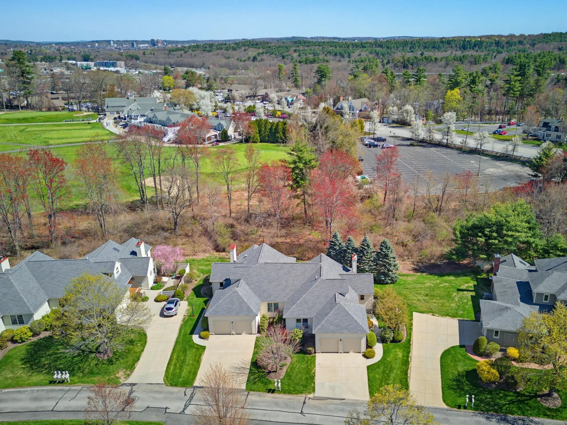9 Pebble Beach Drive Bedford NH 03110