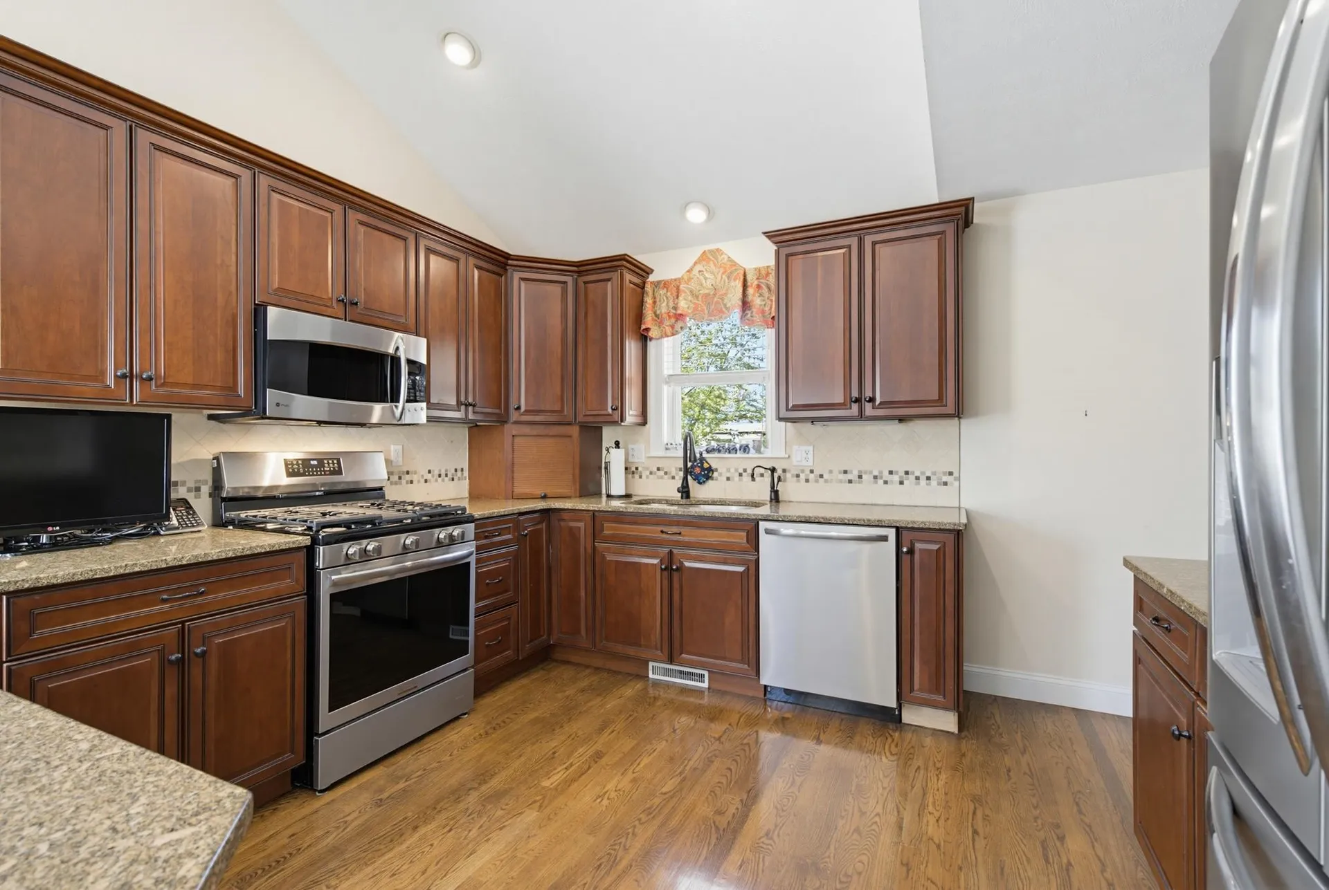 9 Pebble Beach Drive Bedford NH 03110