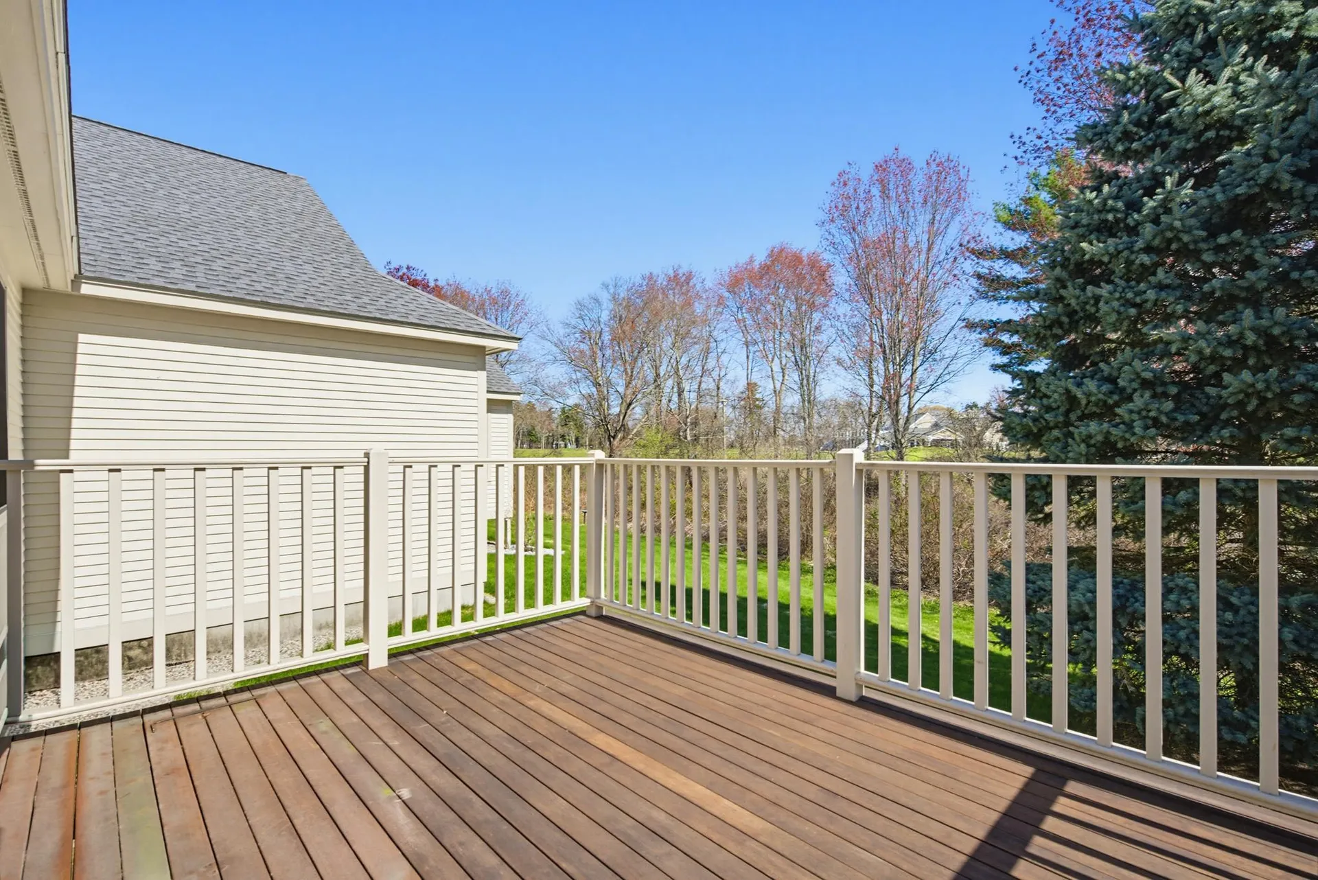 9 Pebble Beach Drive Bedford NH 03110