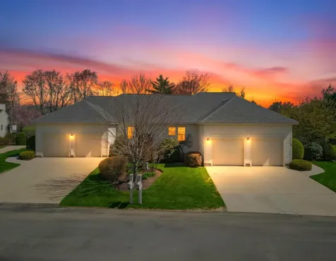 9 Pebble Beach Drive Bedford NH 03110