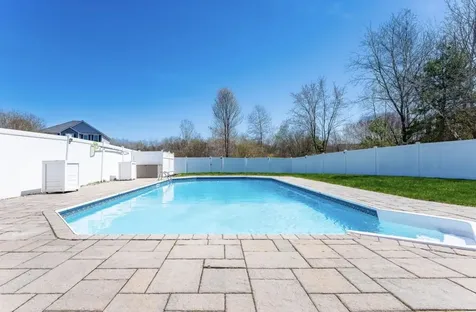 37 Ezras Way Dover NH 03820