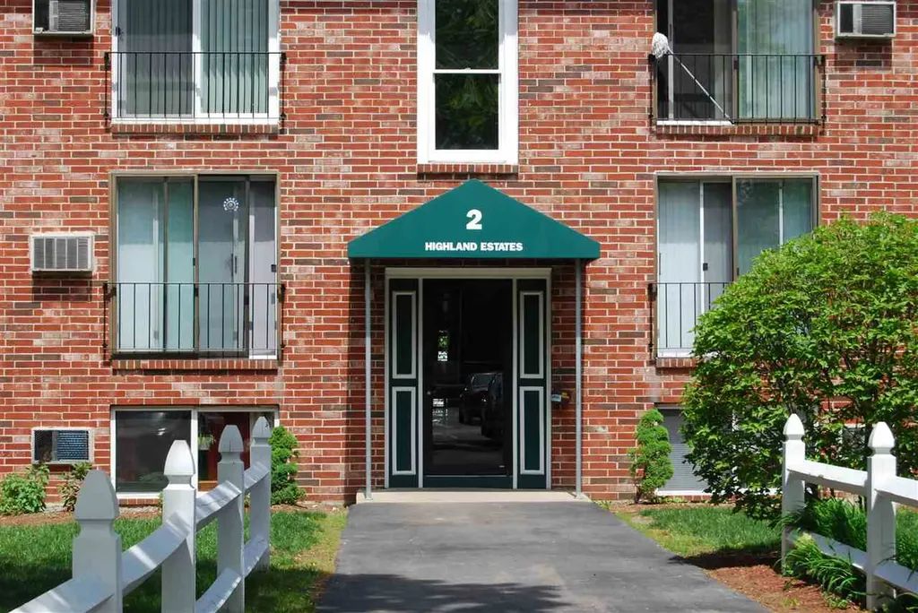 93 West Street Milford NH 03055
