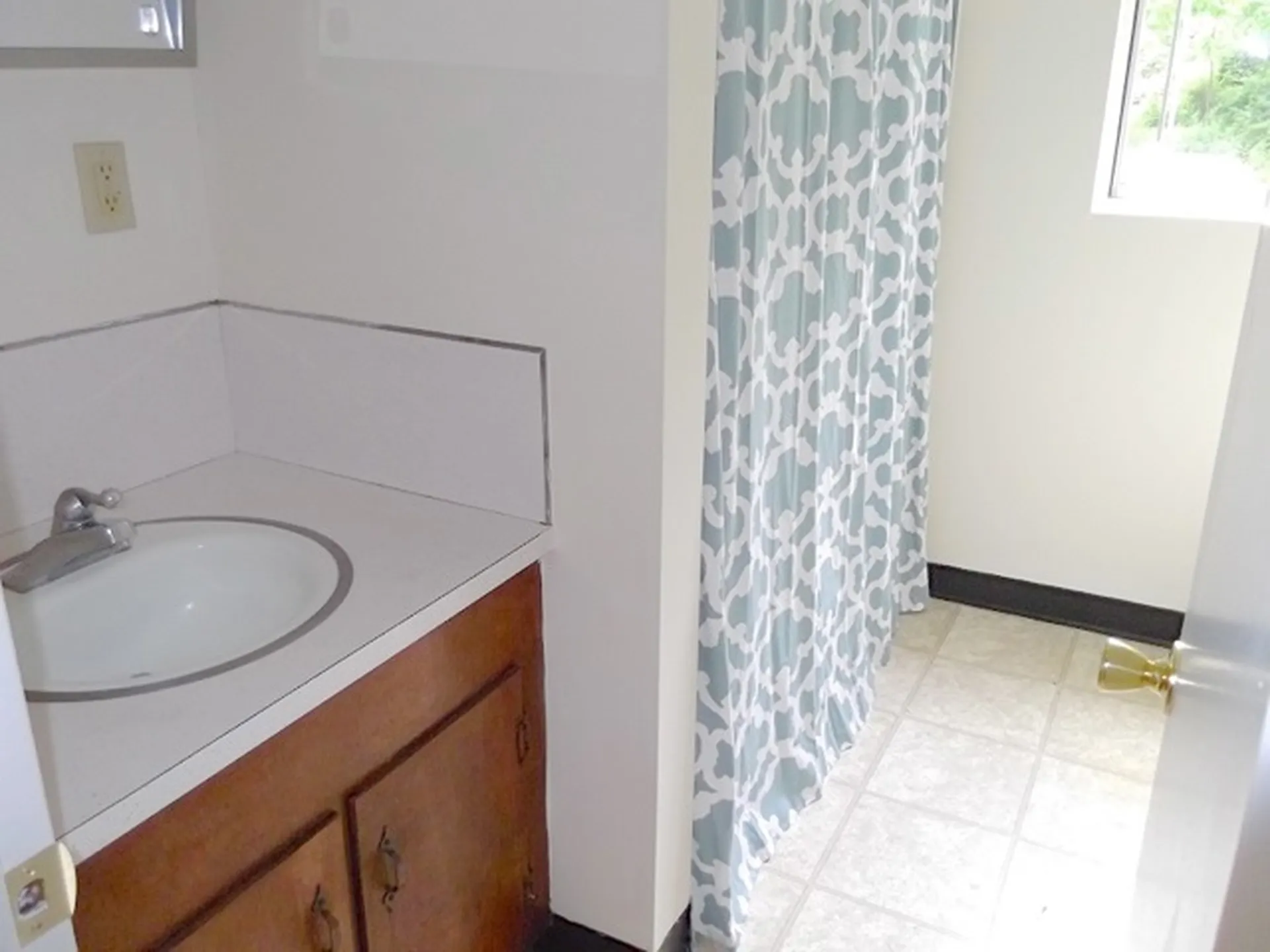 93 West Street Milford NH 03055