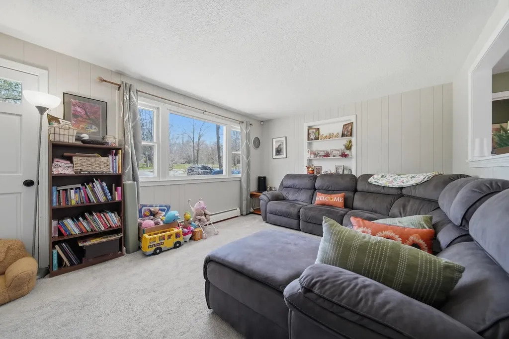 254 Normand Road Goffstown NH 03045