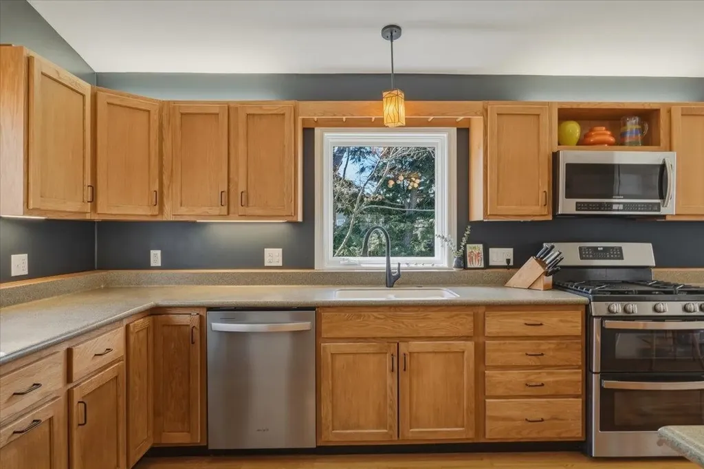 11 Scotsdale Road South Burlington VT 05403