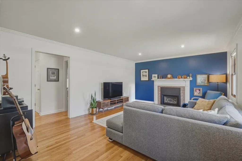 11 Scotsdale Road South Burlington VT 05403