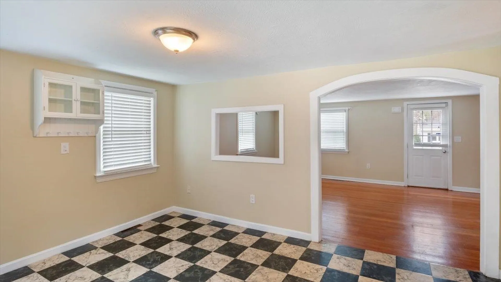 7 Westerdale Avenue Salem NH 03079