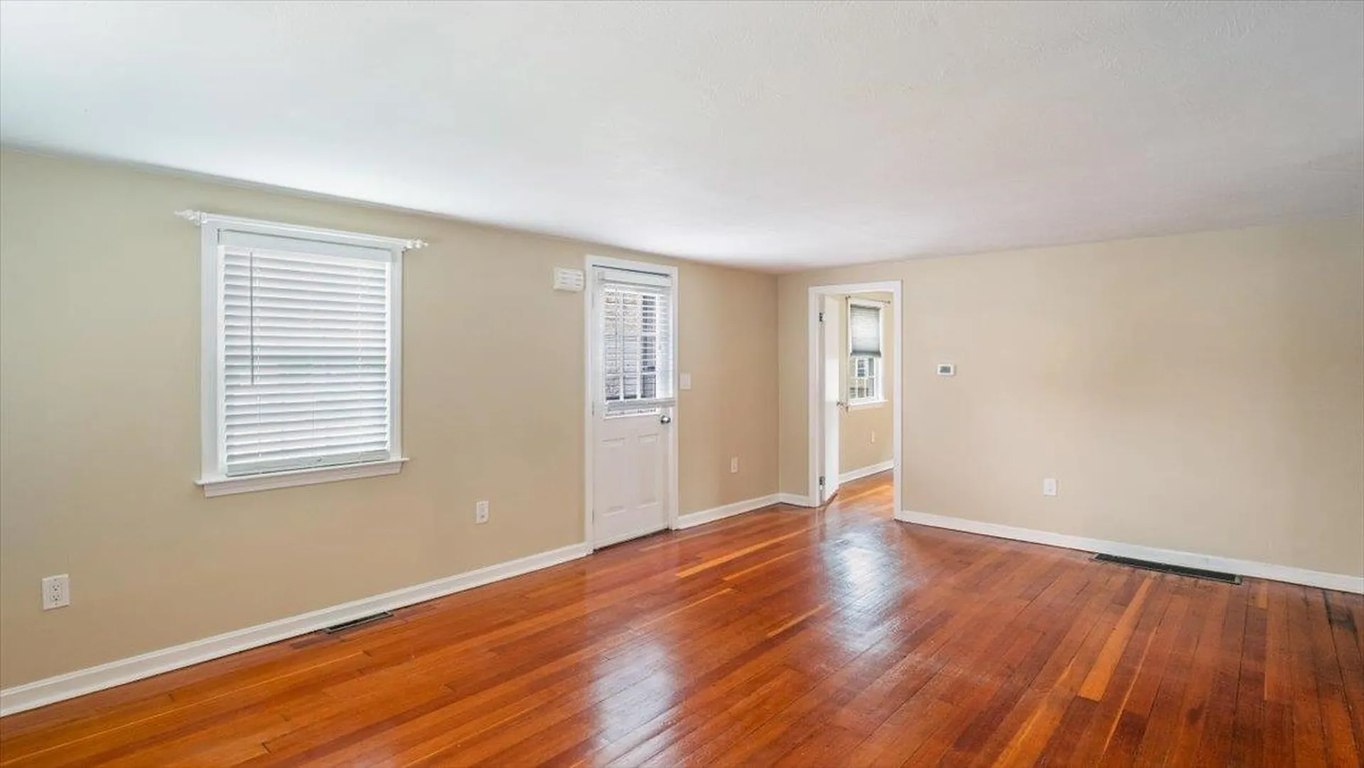 7 Westerdale Avenue Salem NH 03079