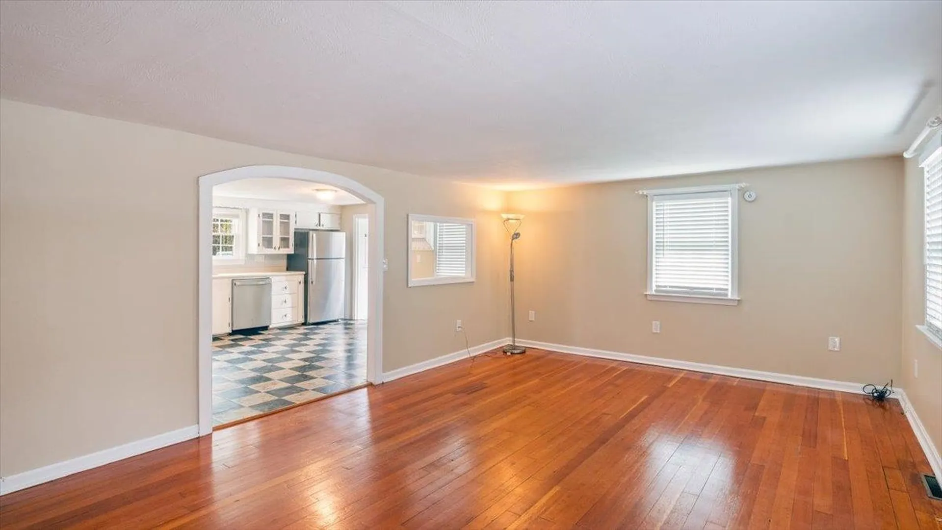 7 Westerdale Avenue Salem NH 03079