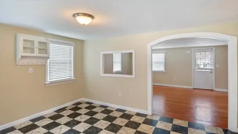 7 Westerdale Avenue Salem NH 03079