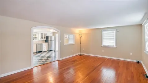 7 Westerdale Avenue Salem NH 03079