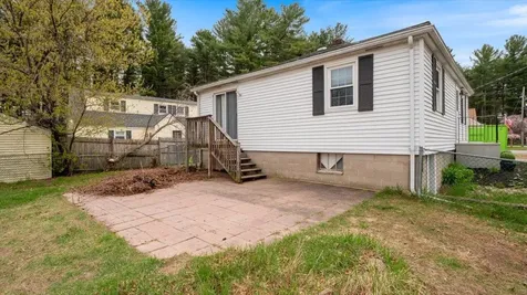 7 Westerdale Avenue Salem NH 03079