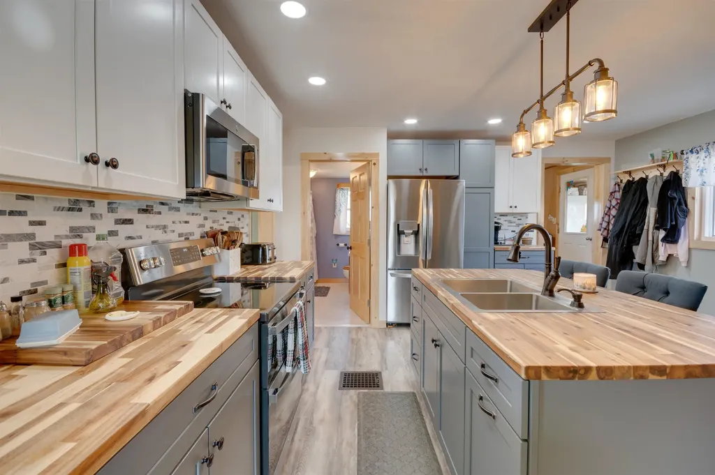 114 Highland Avenue Richford VT 05476