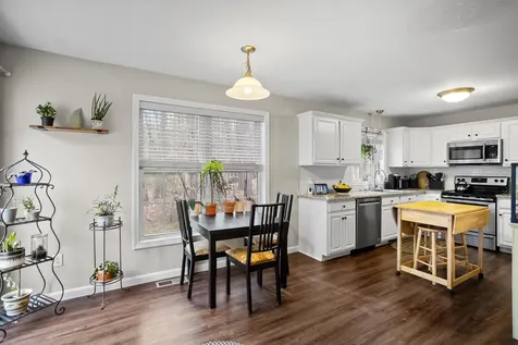 2 Scottie Way Amherst NH 03031