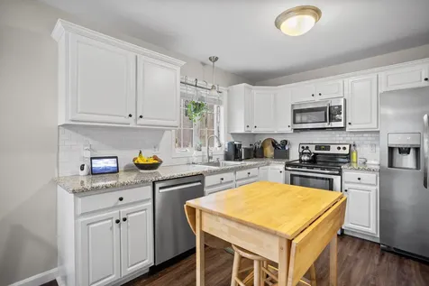 2 Scottie Way Amherst NH 03031