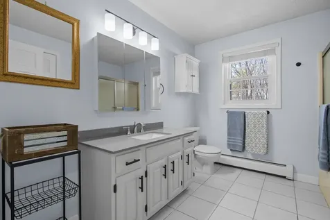 16 Timmins Road Bow NH 03304