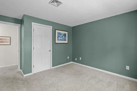 16 Timmins Road Bow NH 03304