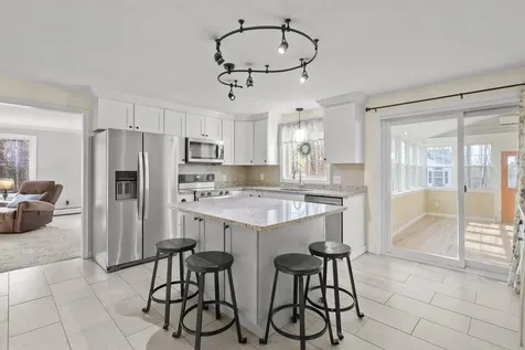 16 Timmins Road Bow NH 03304