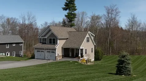 29 Churchill Drive Hooksett NH 03106