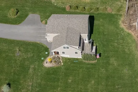 29 Churchill Drive Hooksett NH 03106