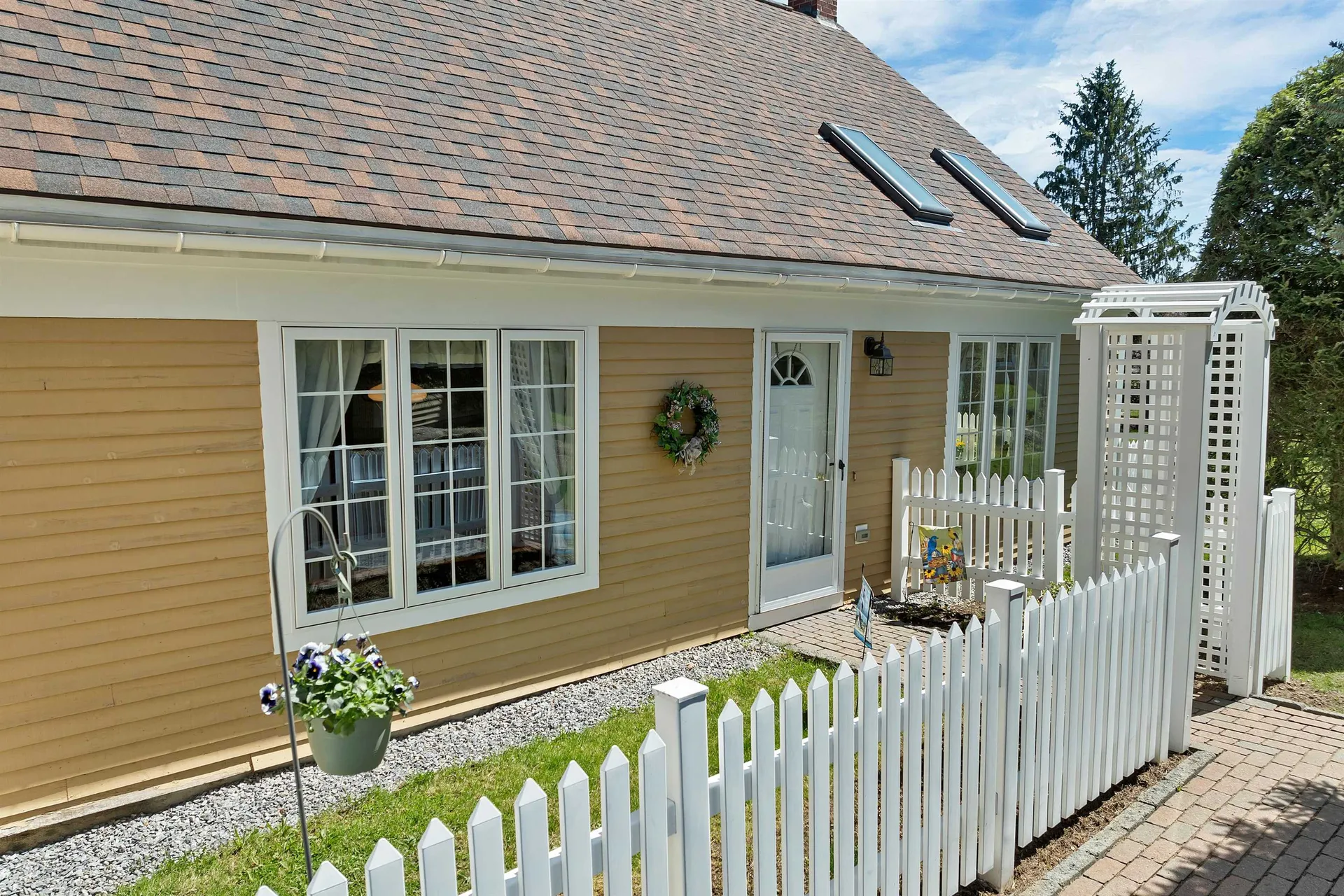 27 Harvest Lane Laconia NH 03246