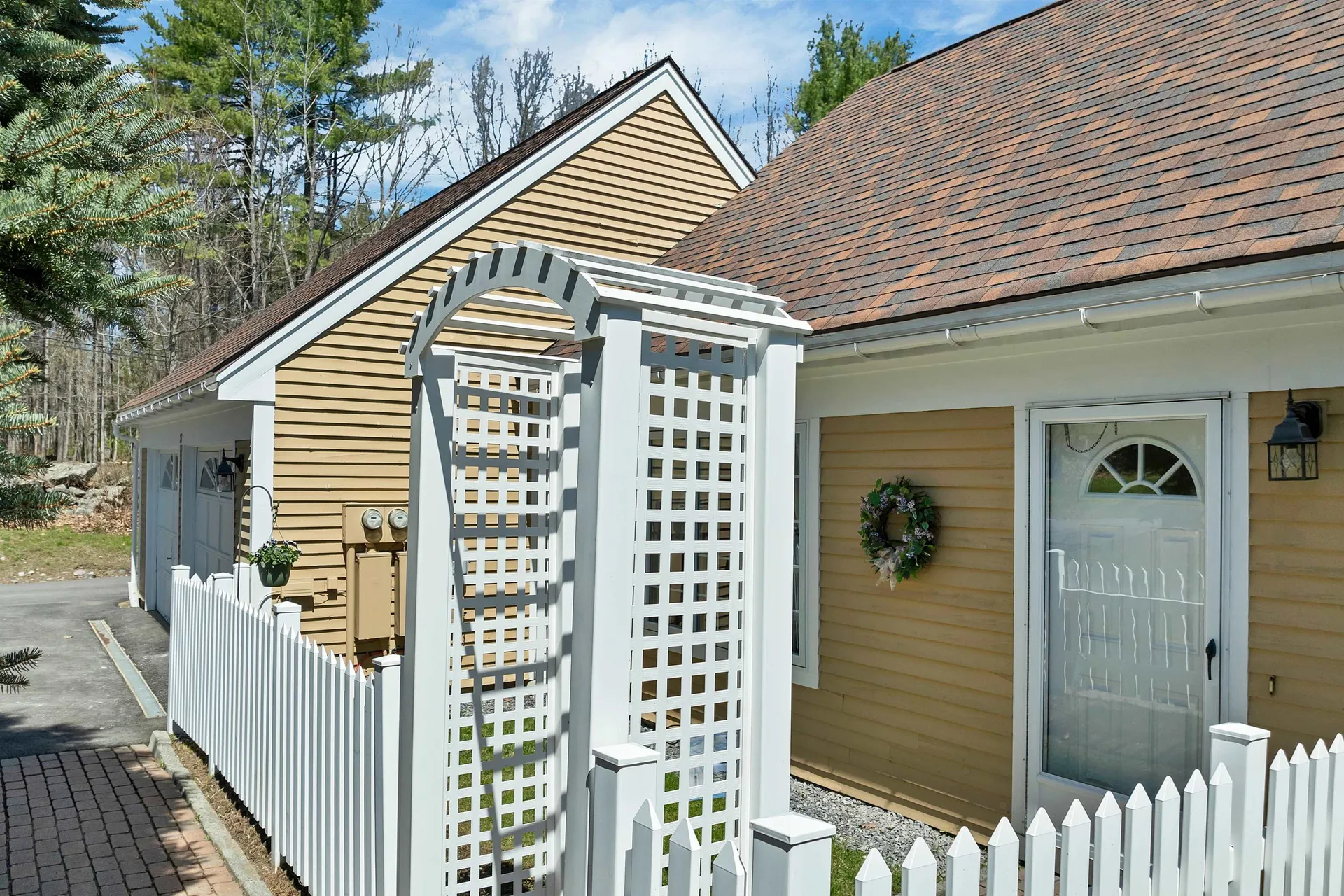 27 Harvest Lane Laconia NH 03246