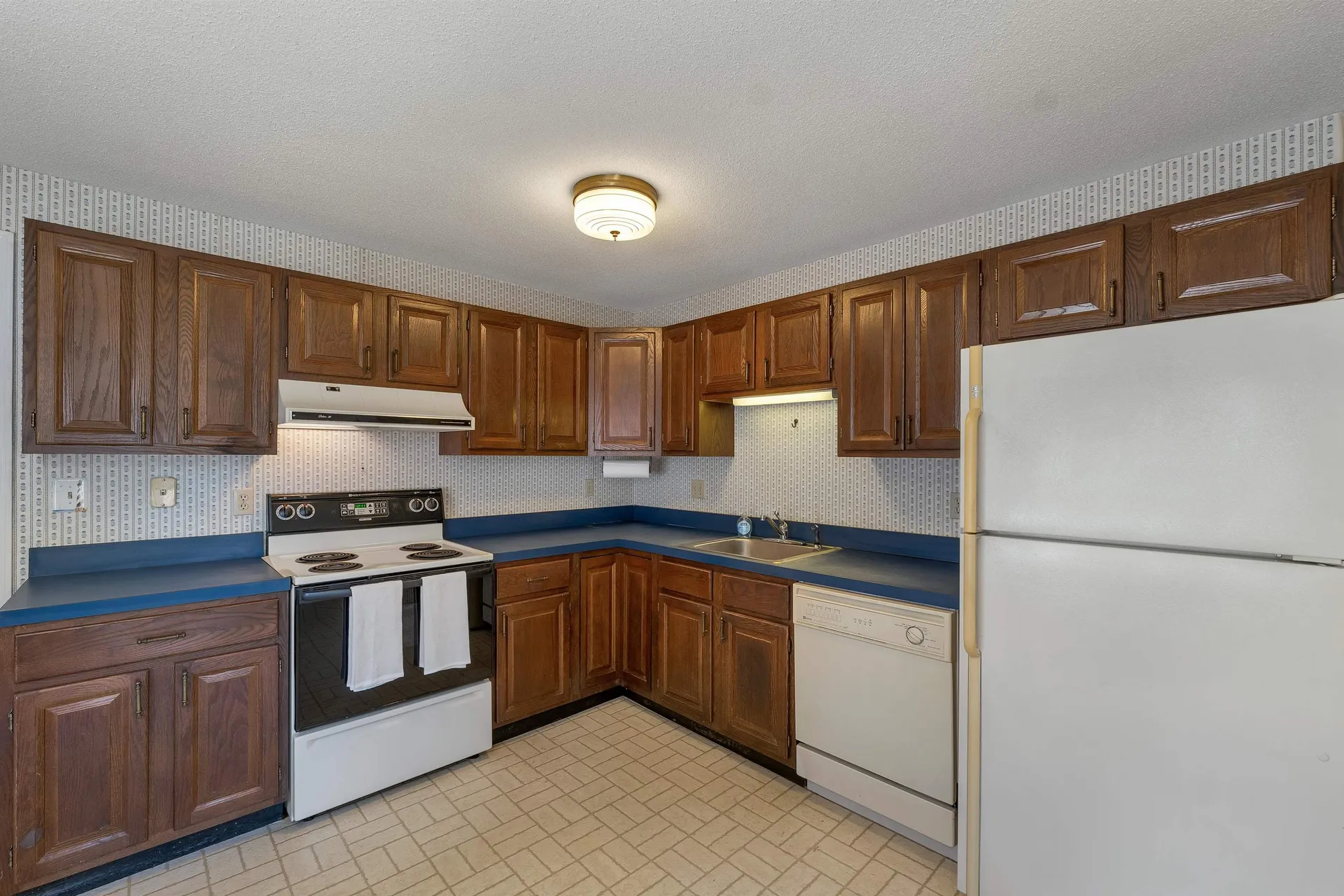 27 Harvest Lane Laconia NH 03246