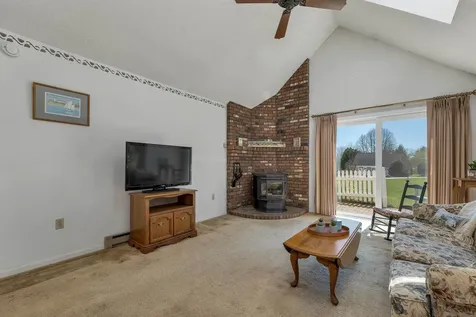 27 Harvest Lane Laconia NH 03246