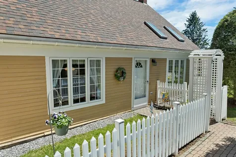 27 Harvest Lane Laconia NH 03246